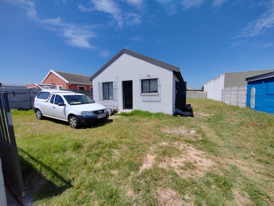 2 Bedroom Property for Sale in Beverly Park Western Cape